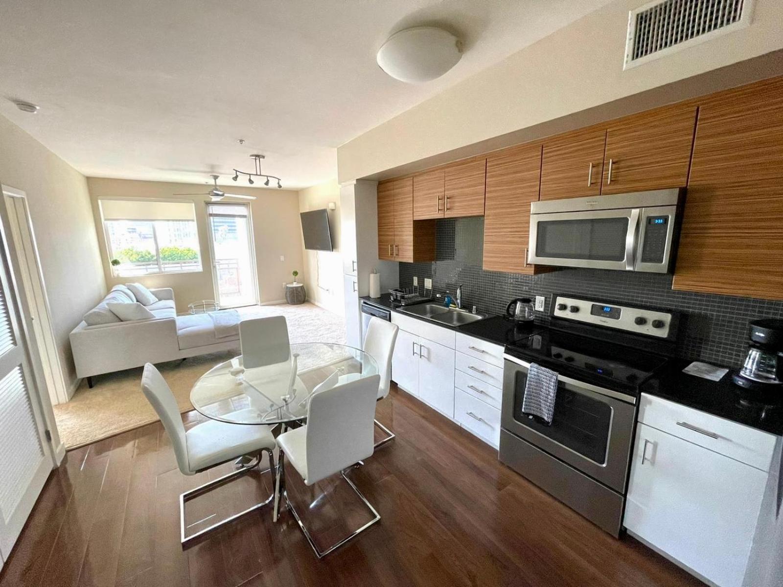 Luxury 2 Bedroom 2 Bathroom With Fitness Center And Pool Лос Анджелис Екстериор снимка